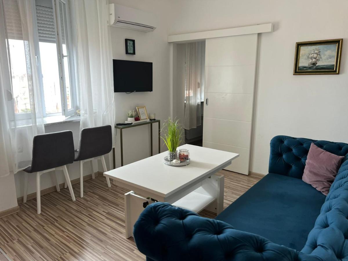 Apartman Emova Διαμέρισμα Πούλα Εξωτερικό φωτογραφία